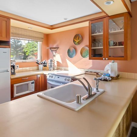 Bamboo Suite, 1 Bedroom, Sleeps 4, Pool & Bbq, Pre-Renovation Summer Sale Kihei Exteriör bild