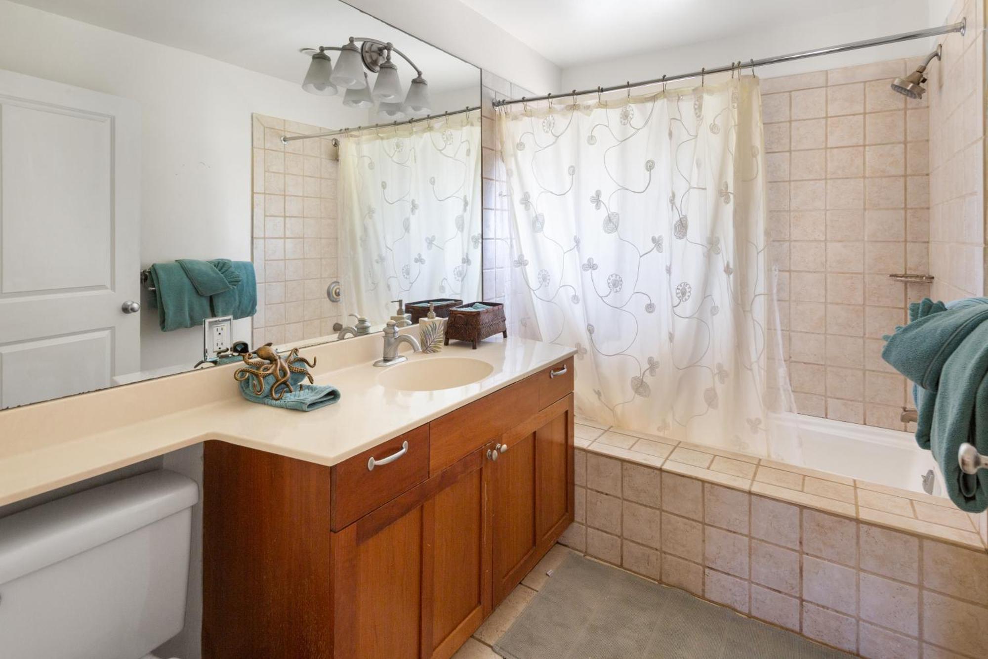 Bamboo Suite, 1 Bedroom, Sleeps 4, Pool & Bbq, Pre-Renovation Summer Sale Kihei Exteriör bild