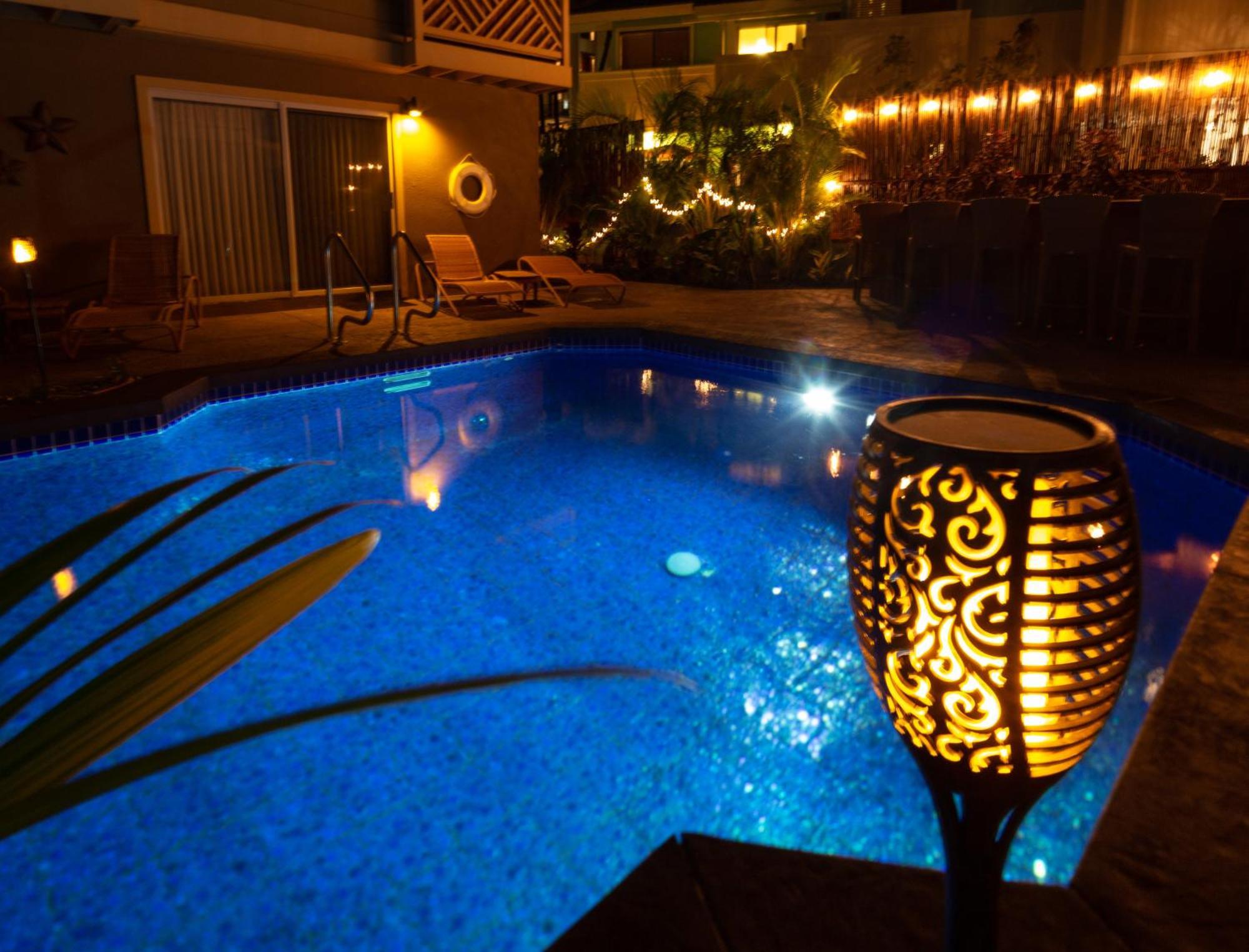 Bamboo Suite, 1 Bedroom, Sleeps 4, Pool & Bbq, Pre-Renovation Summer Sale Kihei Exteriör bild