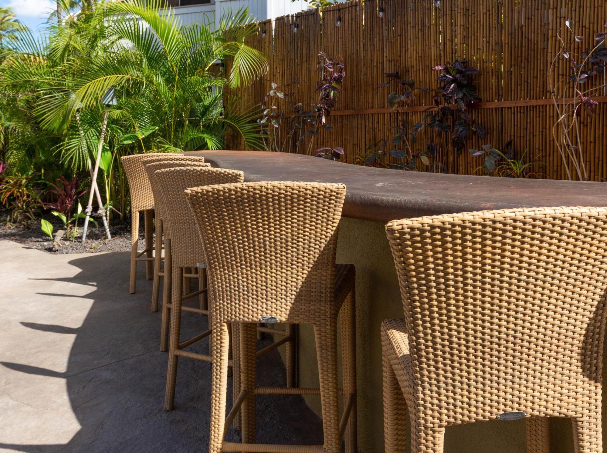 Bamboo Suite, 1 Bedroom, Sleeps 4, Pool & Bbq, Pre-Renovation Summer Sale Kihei Exteriör bild